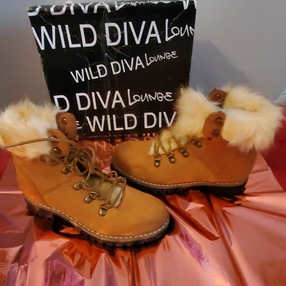 Wild diva boots